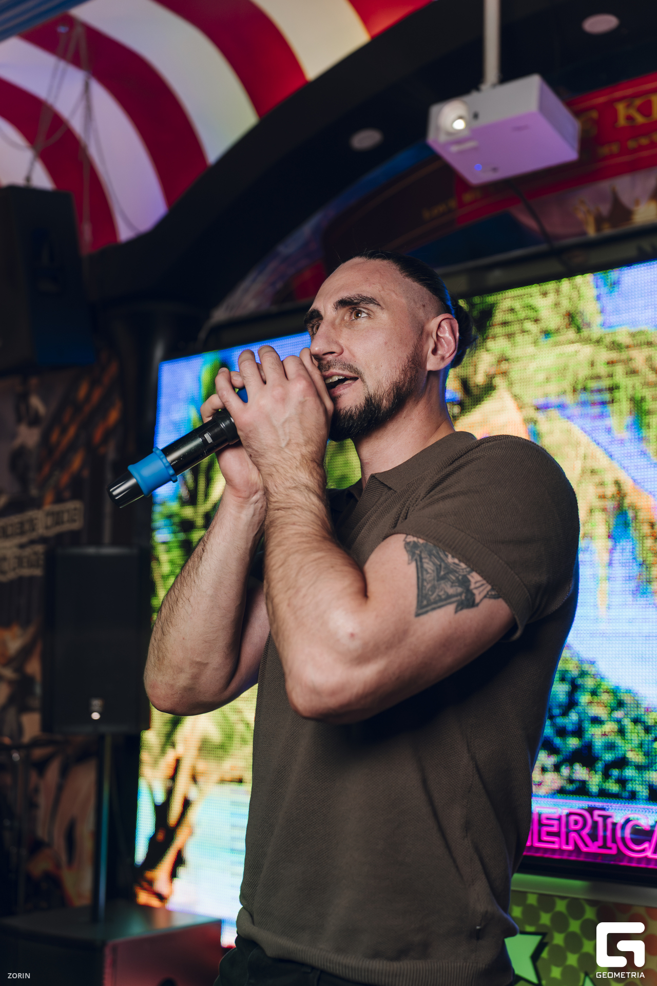 012_00-47-01 _11-10-25_Zorin.jpg