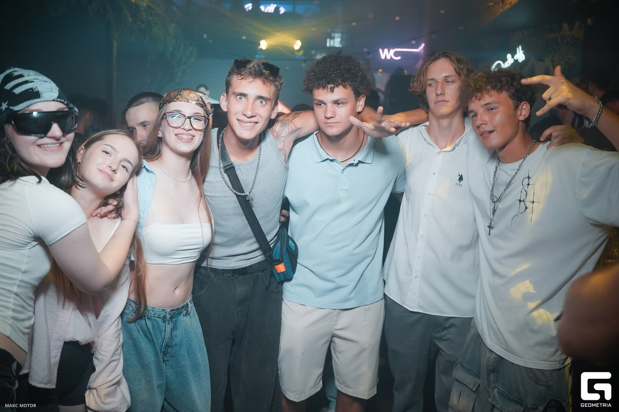 FUNKY PARTY 8
