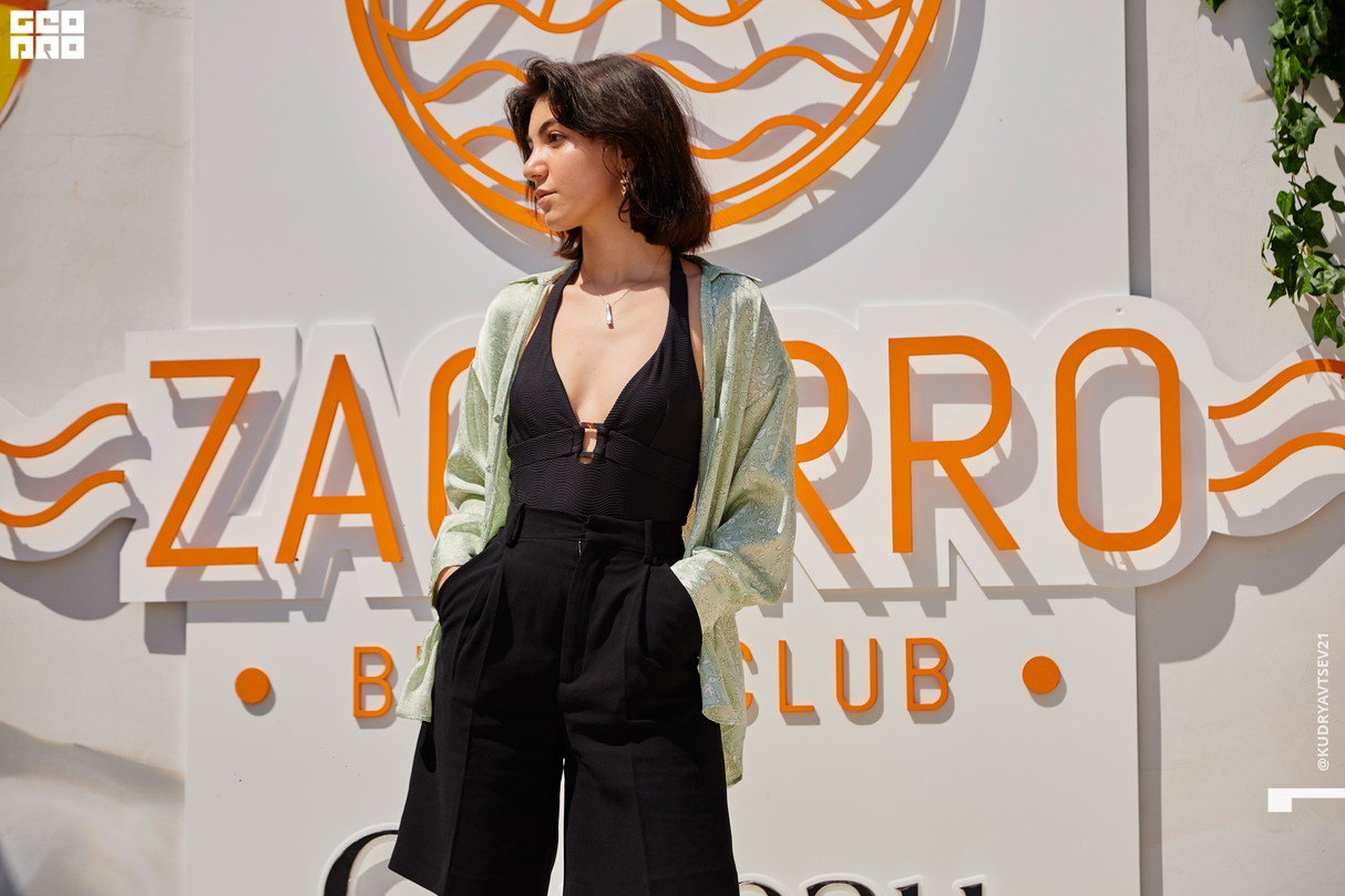 Welcome to Zagarro beach club 13