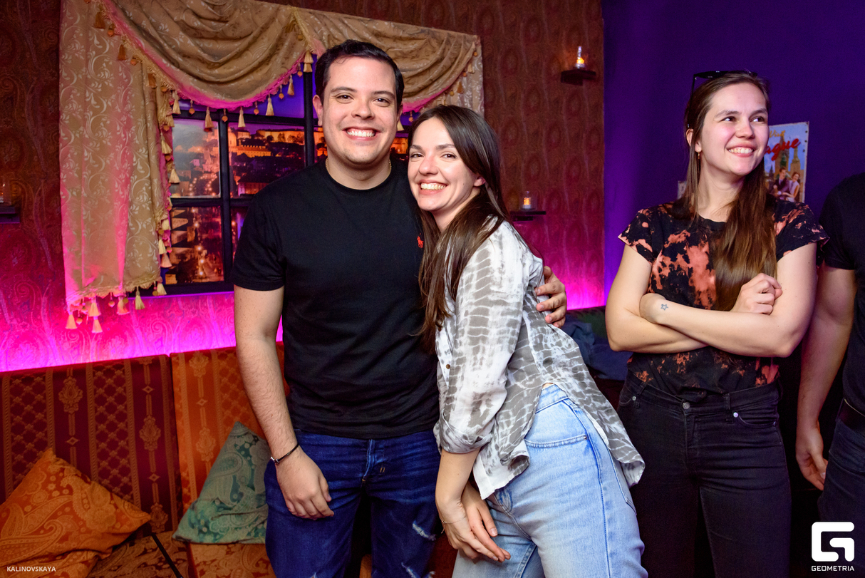 Saturday chill at Simply 33 Grill & Cinema, Karaoke Club 25