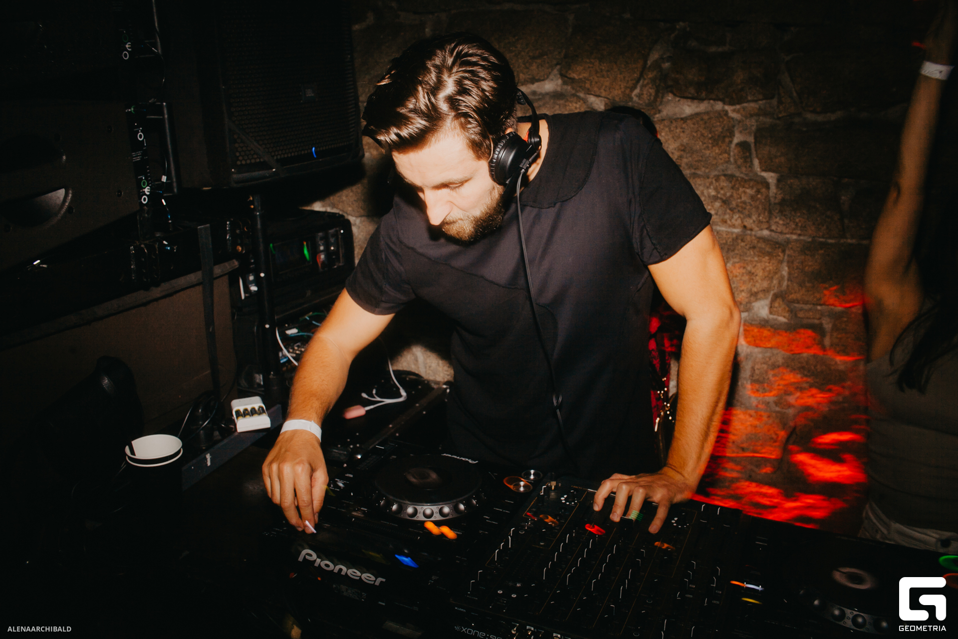 2023-07-15 00-21-46_alenaarchibald158.JPG