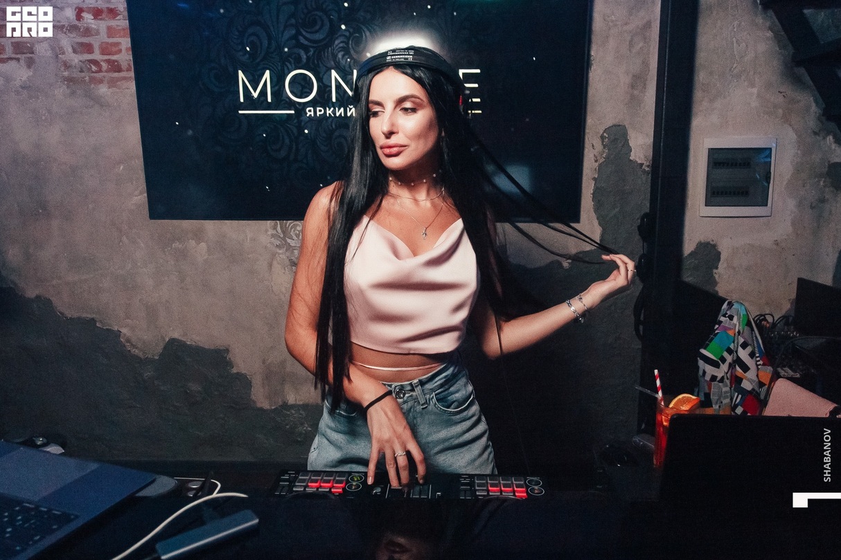 Saturday party 23