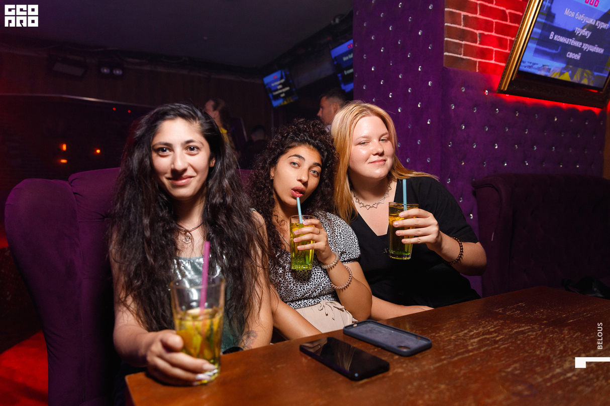 Friday party 23
