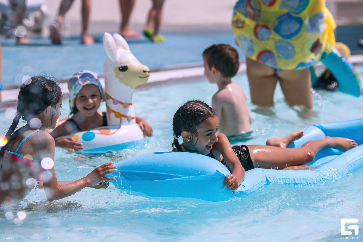 POOL PARTY 20