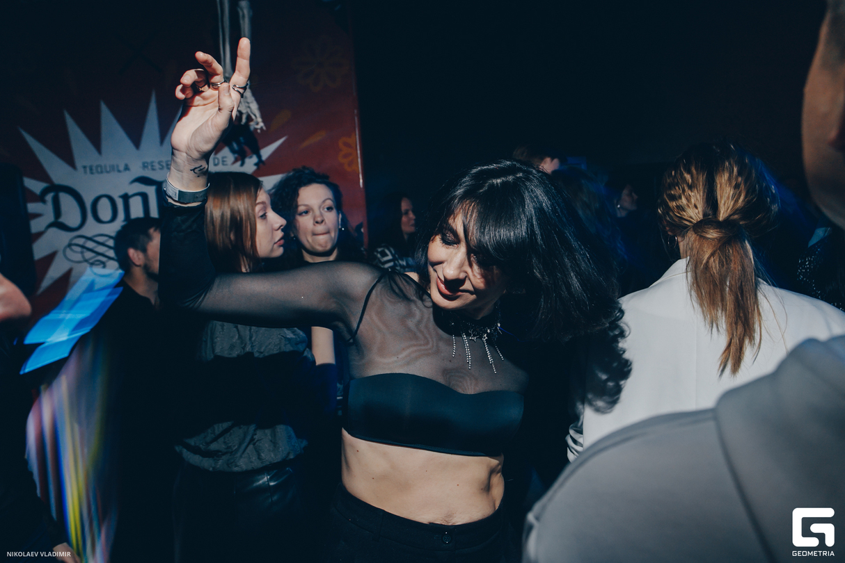 COMER, BEBER Y BAILAR 20