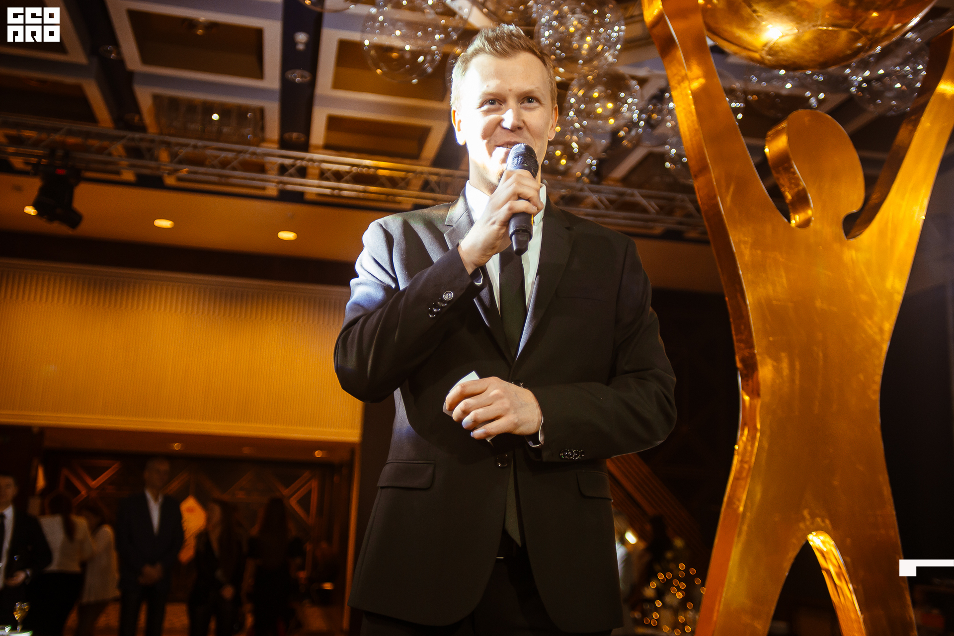 500_21-12-09 ISAEVA KASHIN SHVETS.jpg