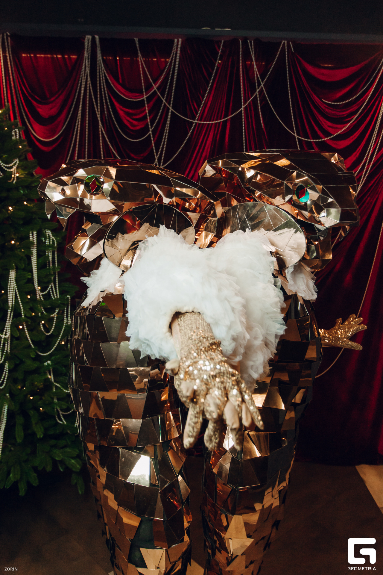 002-18-42-52-18-12-24- Zorin.jpg