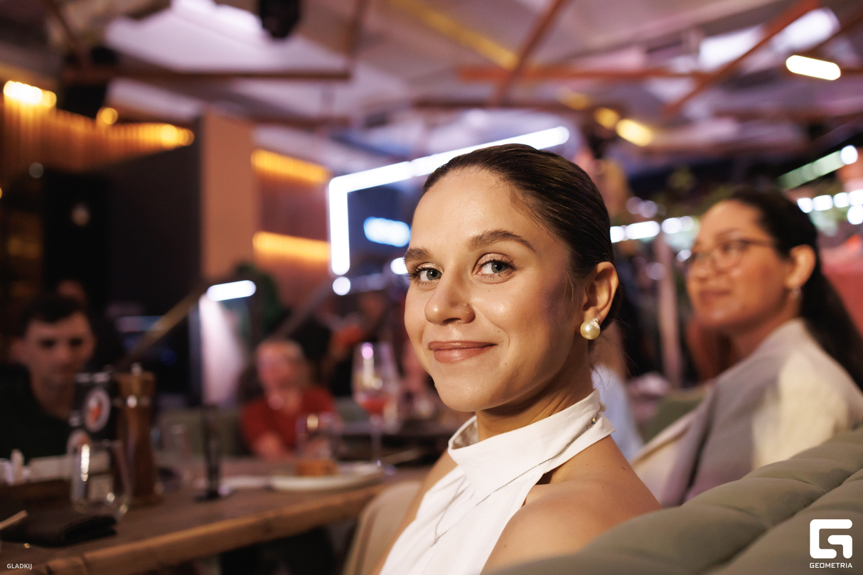 АНТИПРЕМИЯ В KARAOKE RESTAURANT CHERISH 7