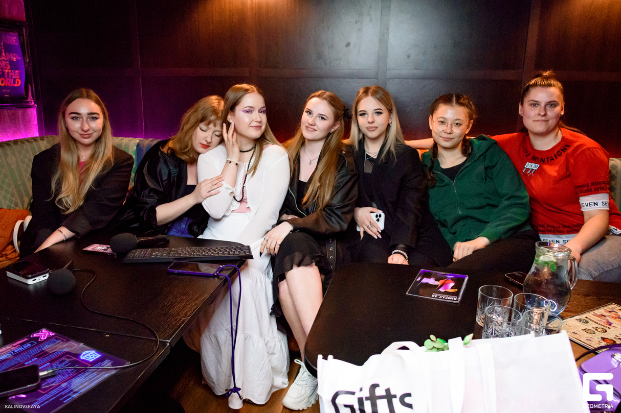 Saturday chill at Simply 33 Grill & Cinema, Karaoke Club 18