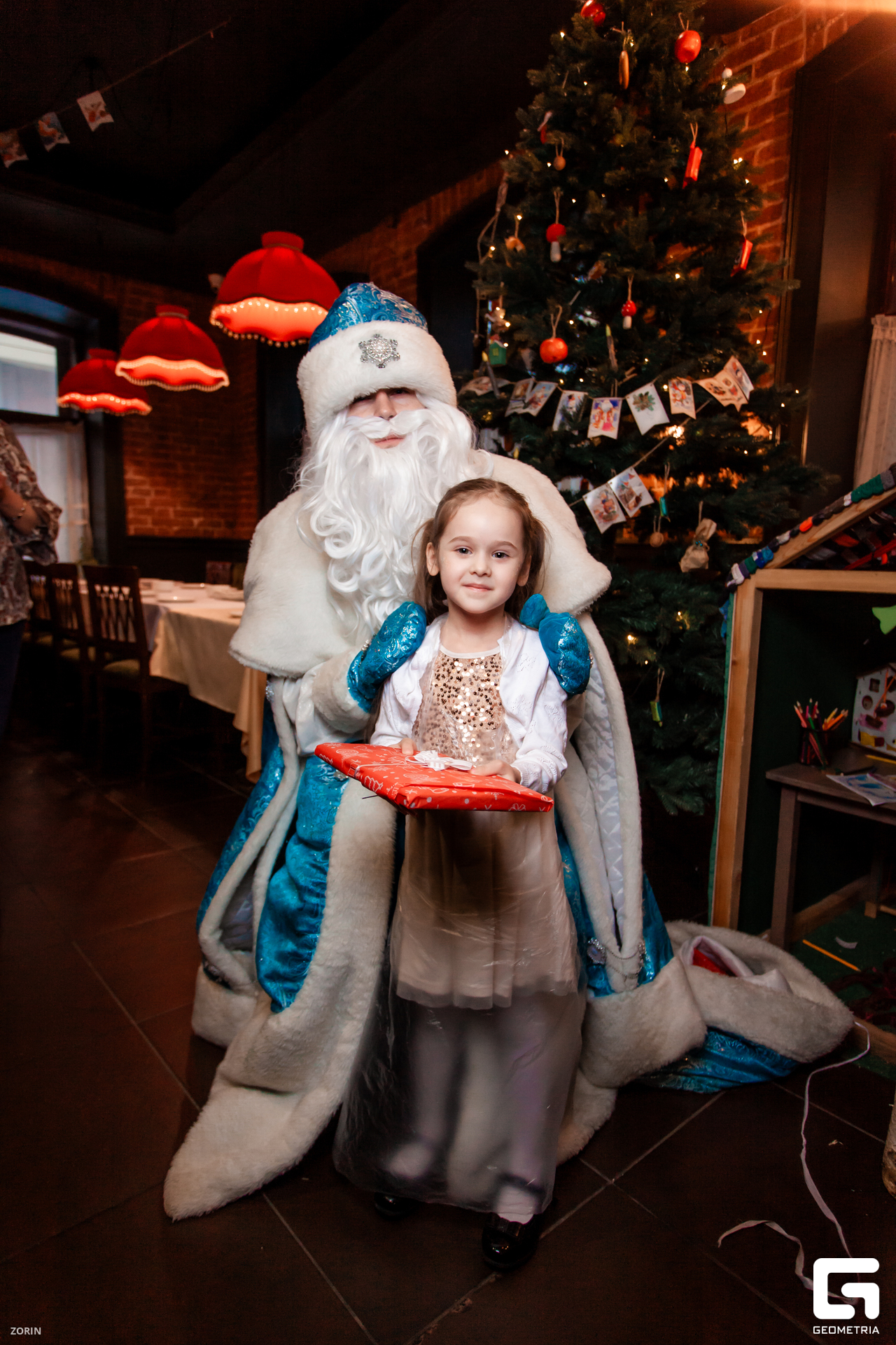 060-14-15-54-03-01-25- Zorin.jpg