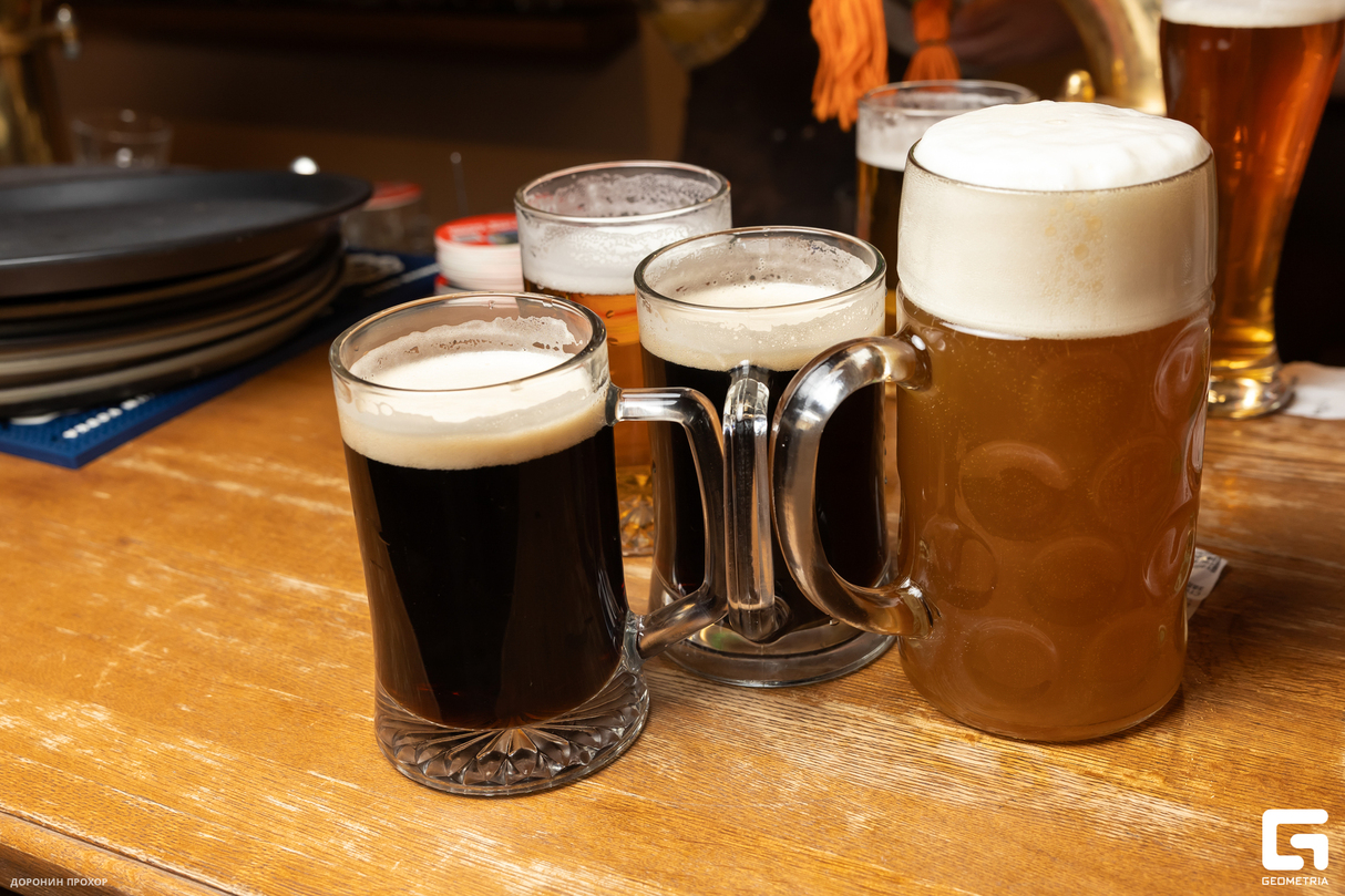 ХЭЛЛОУИН в ресторане BIER HAUS  - мертвые невесты 16