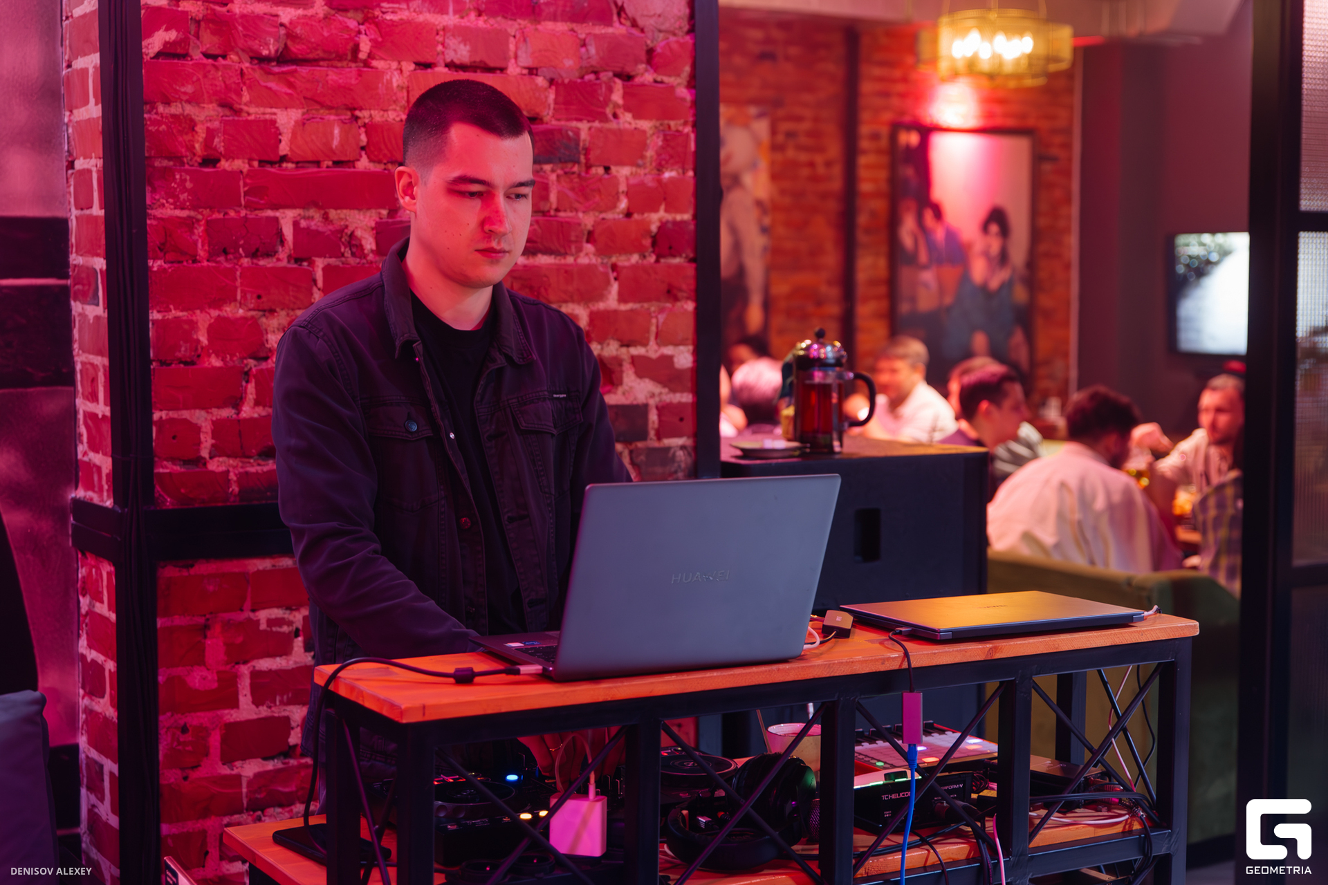 P18A7030-Улучшено-Ум. шума.jpg