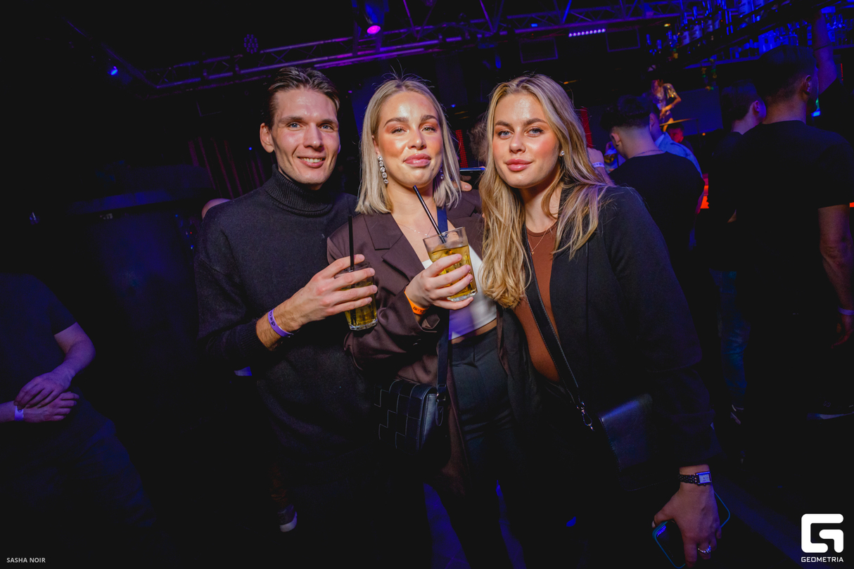 Friday Party at One Club 17