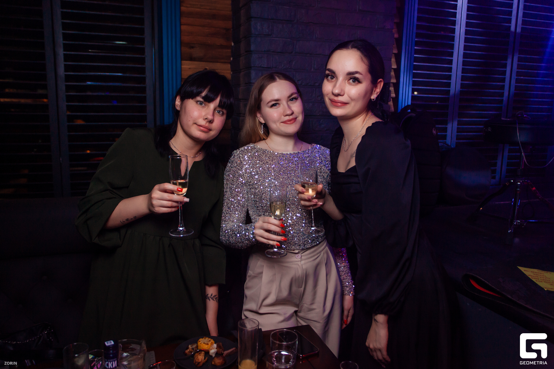 136-00-02-24-01-01-25- Zorin.jpg