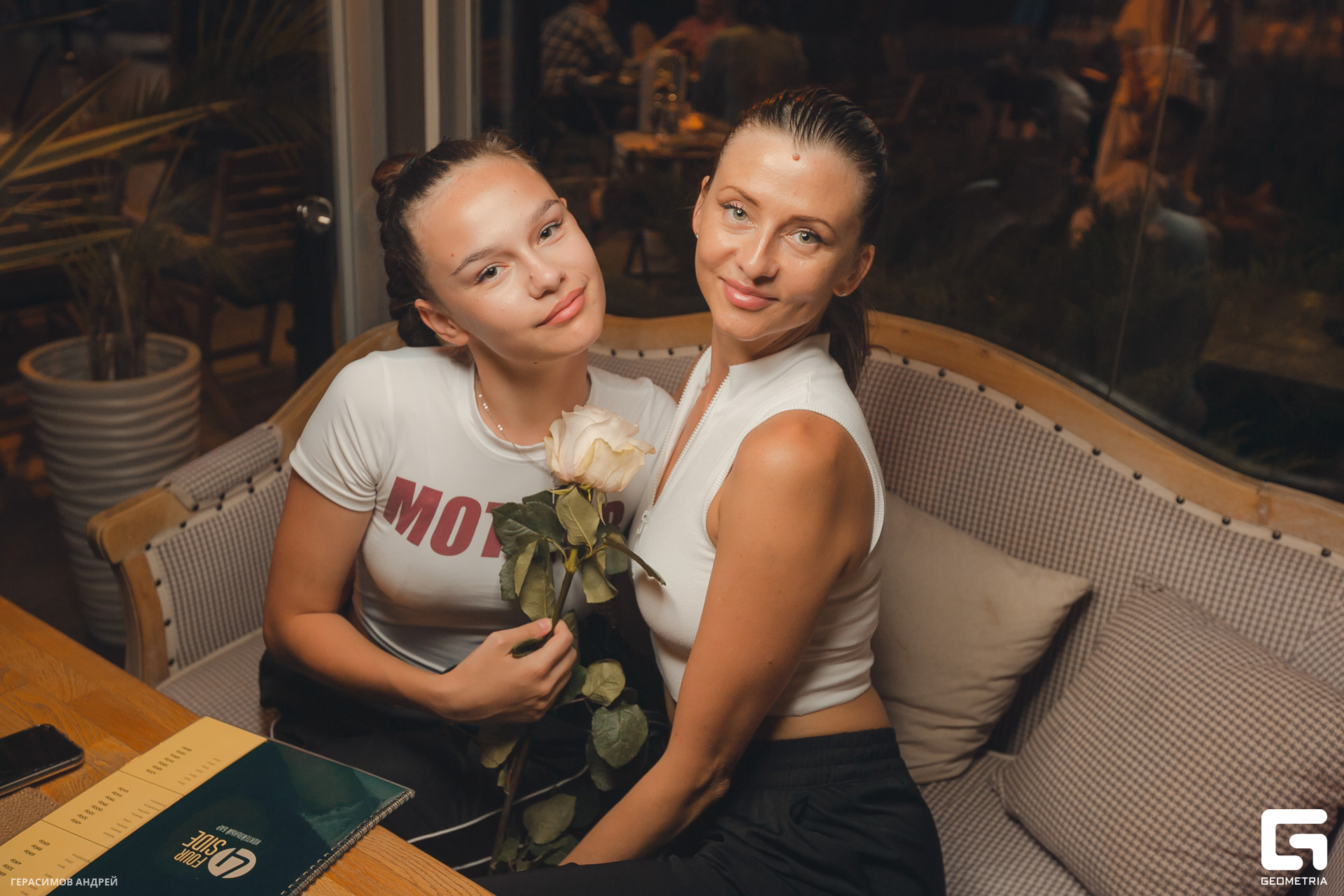 100 Four4side 16.08.jpg