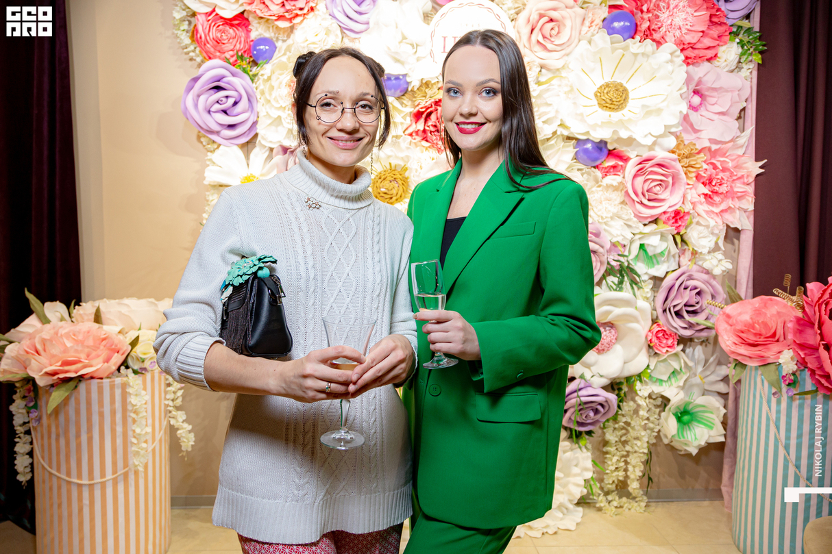 Творческая встреча Вики Цыгановой в ЦУМе 30