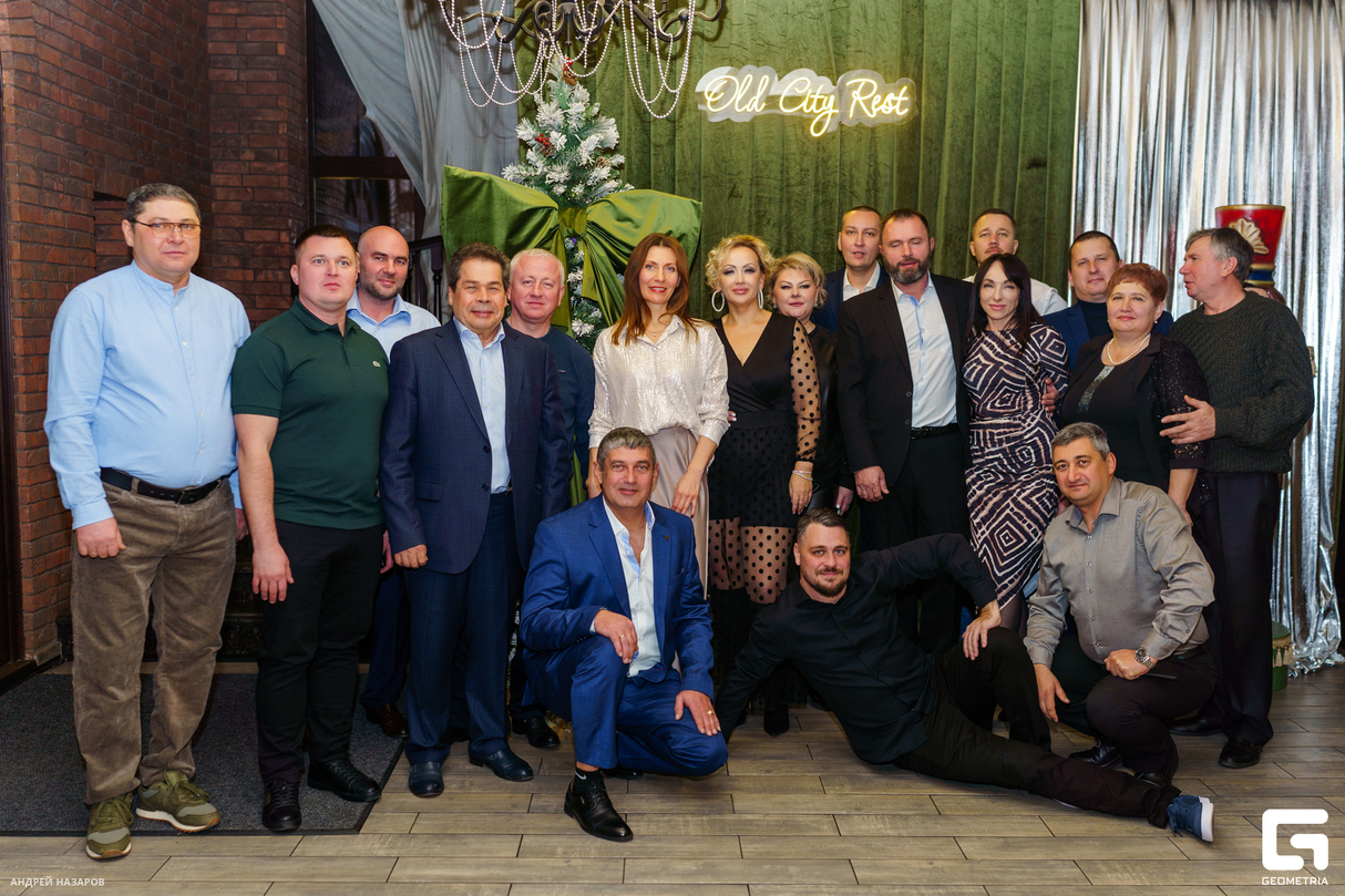 Новогодние корпоративы в ресторане Старый город 19