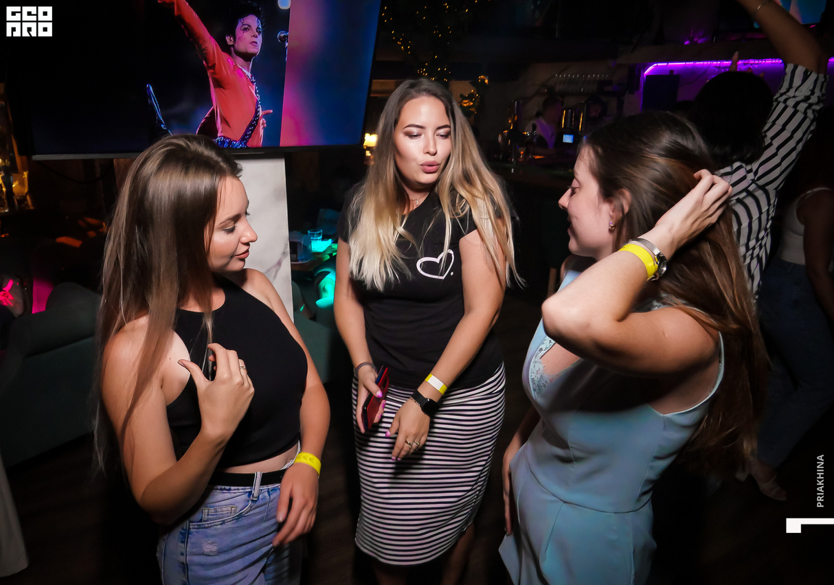Saturday party 15