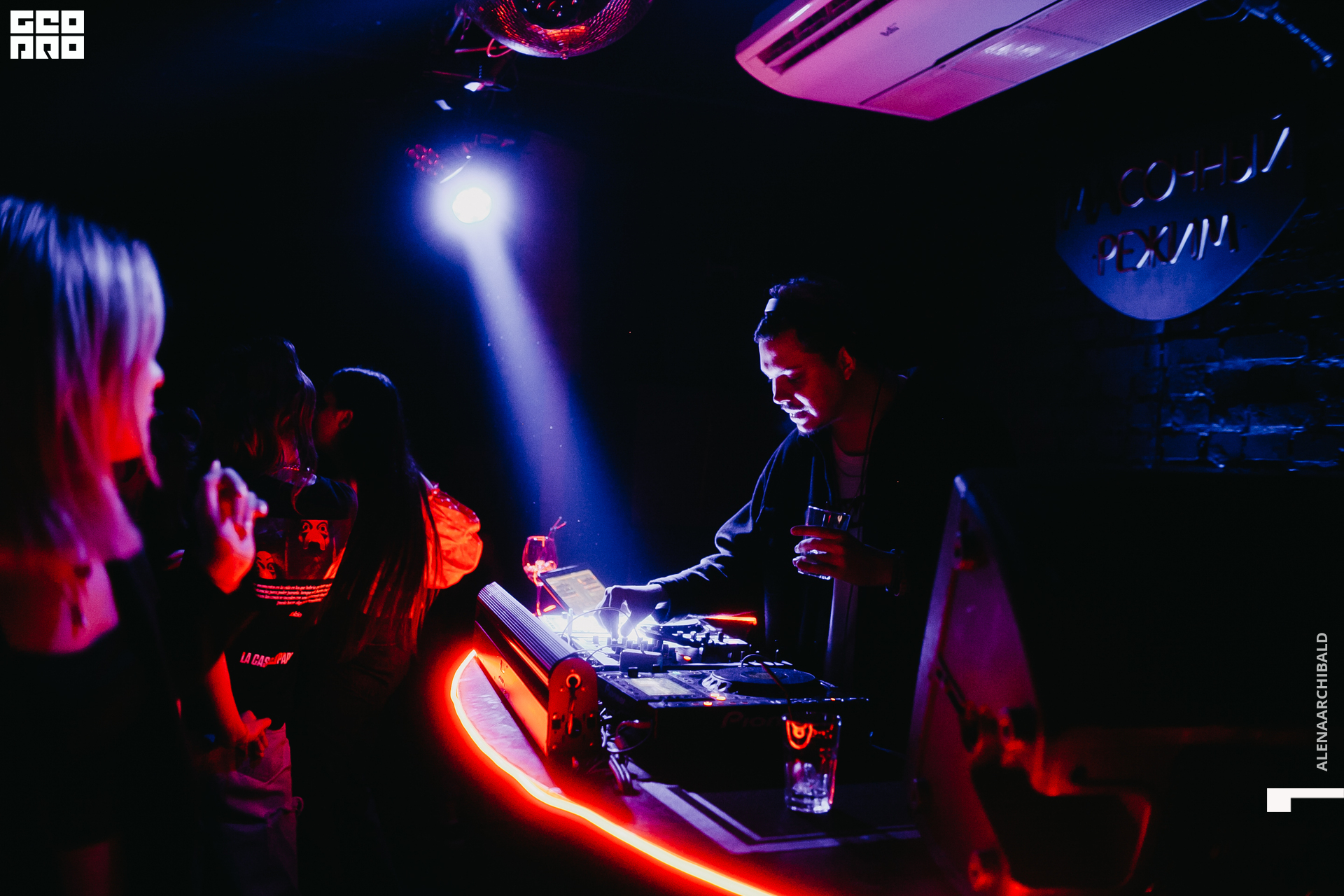 2021-04-03 00-43-45_alenaarchibald_080.JPG