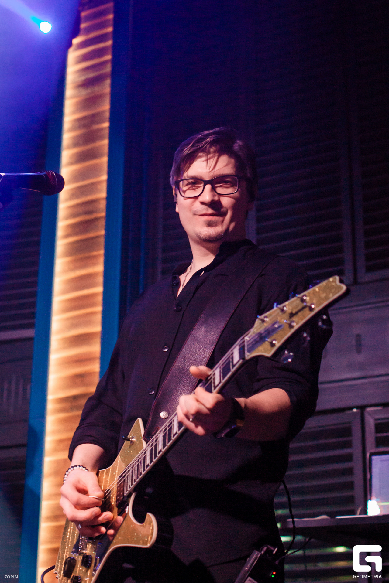 165-00-31-43-01-01-25- Zorin.jpg