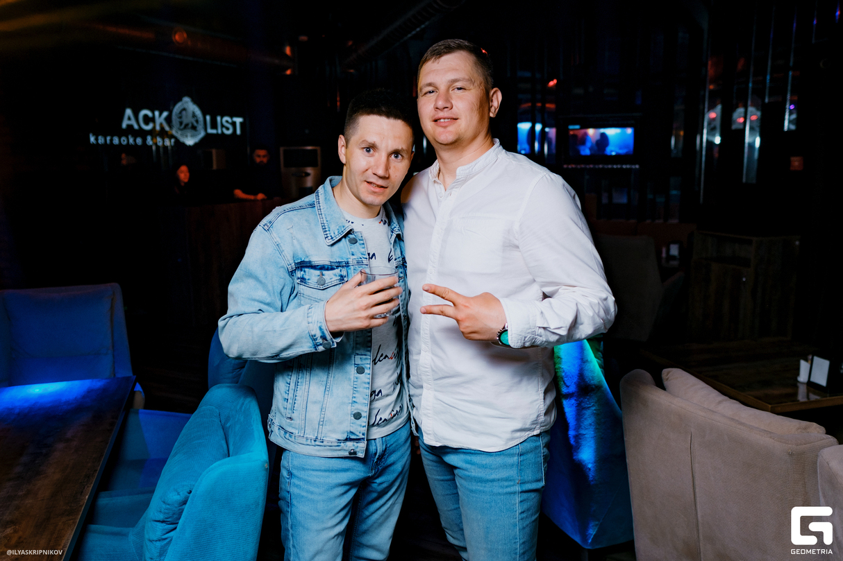 Пятница в караоке Black List 24