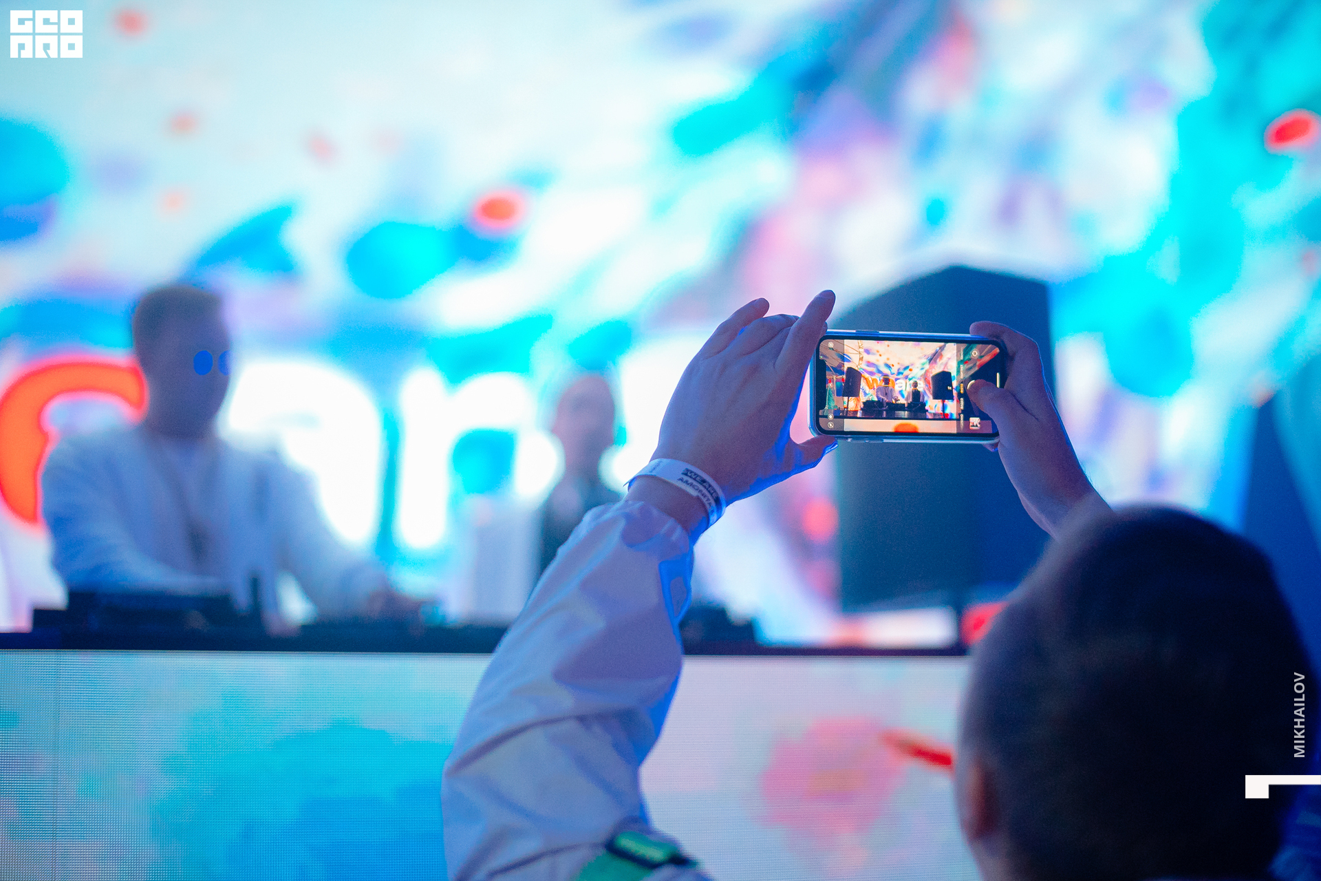 012-11-04-2021-00-41-We are - Mikhailov - 2560.jpg