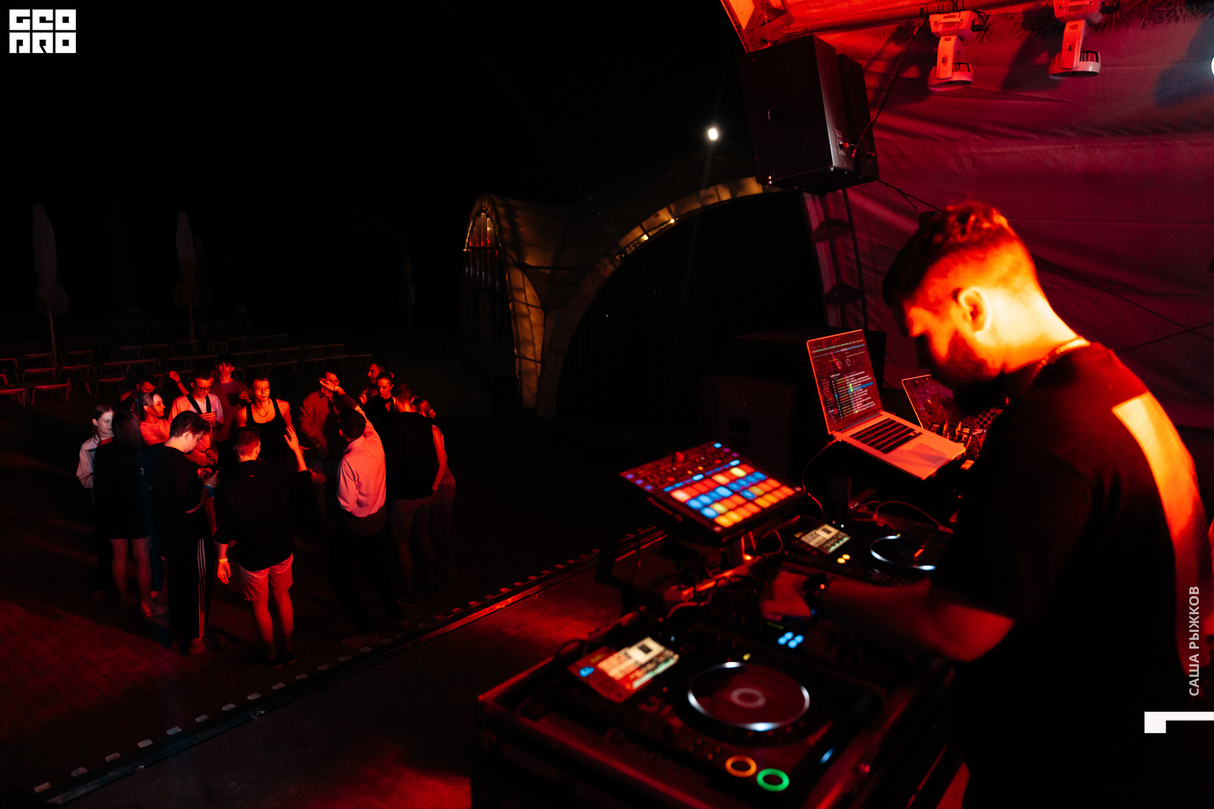 Saturday party 29