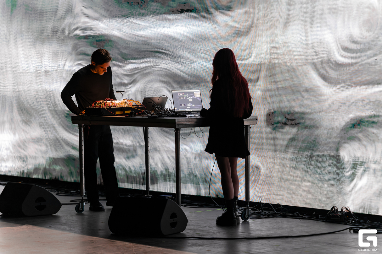 AV-performances INTERVALS 14