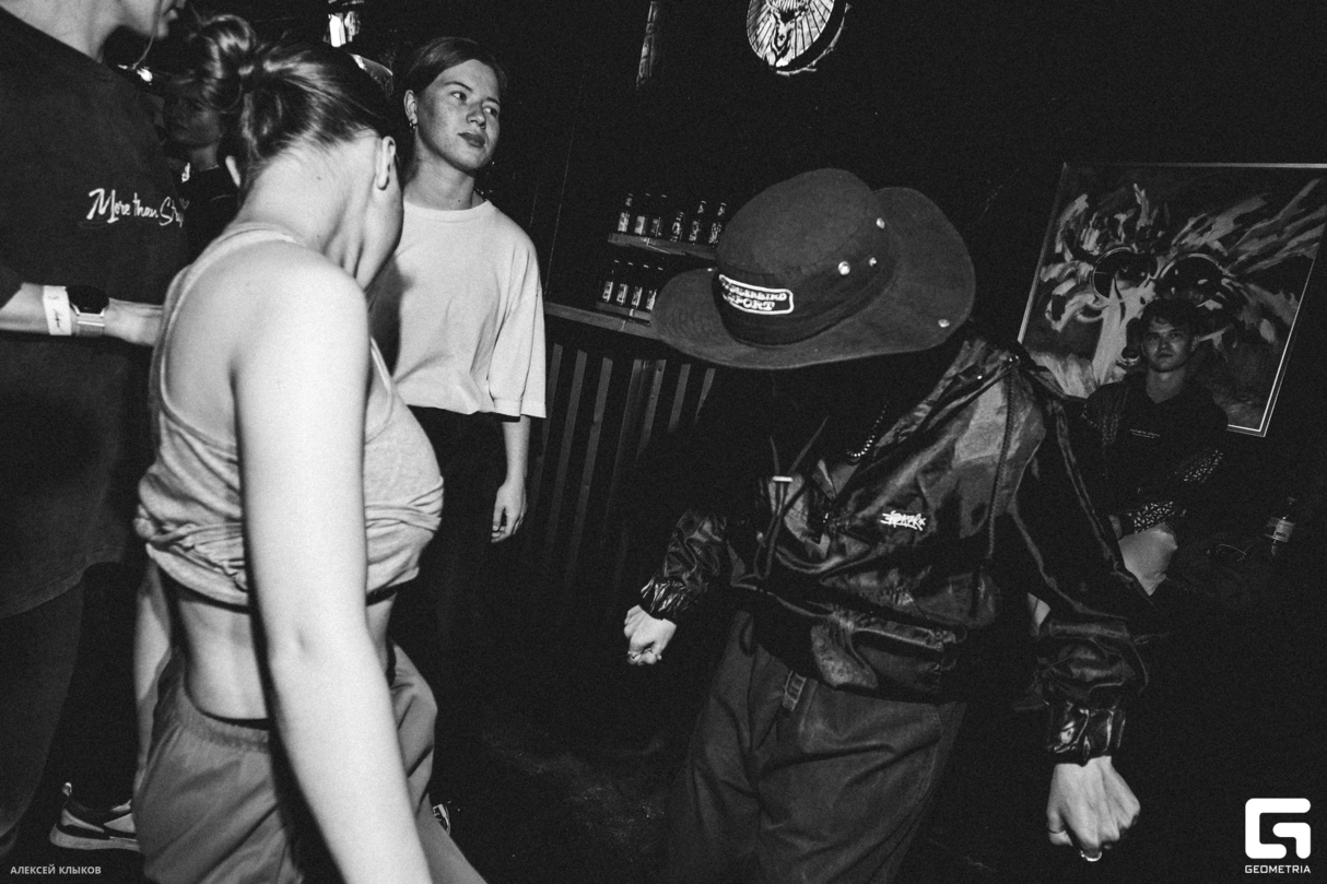 BACKSTAGE x ИСКРА 13
