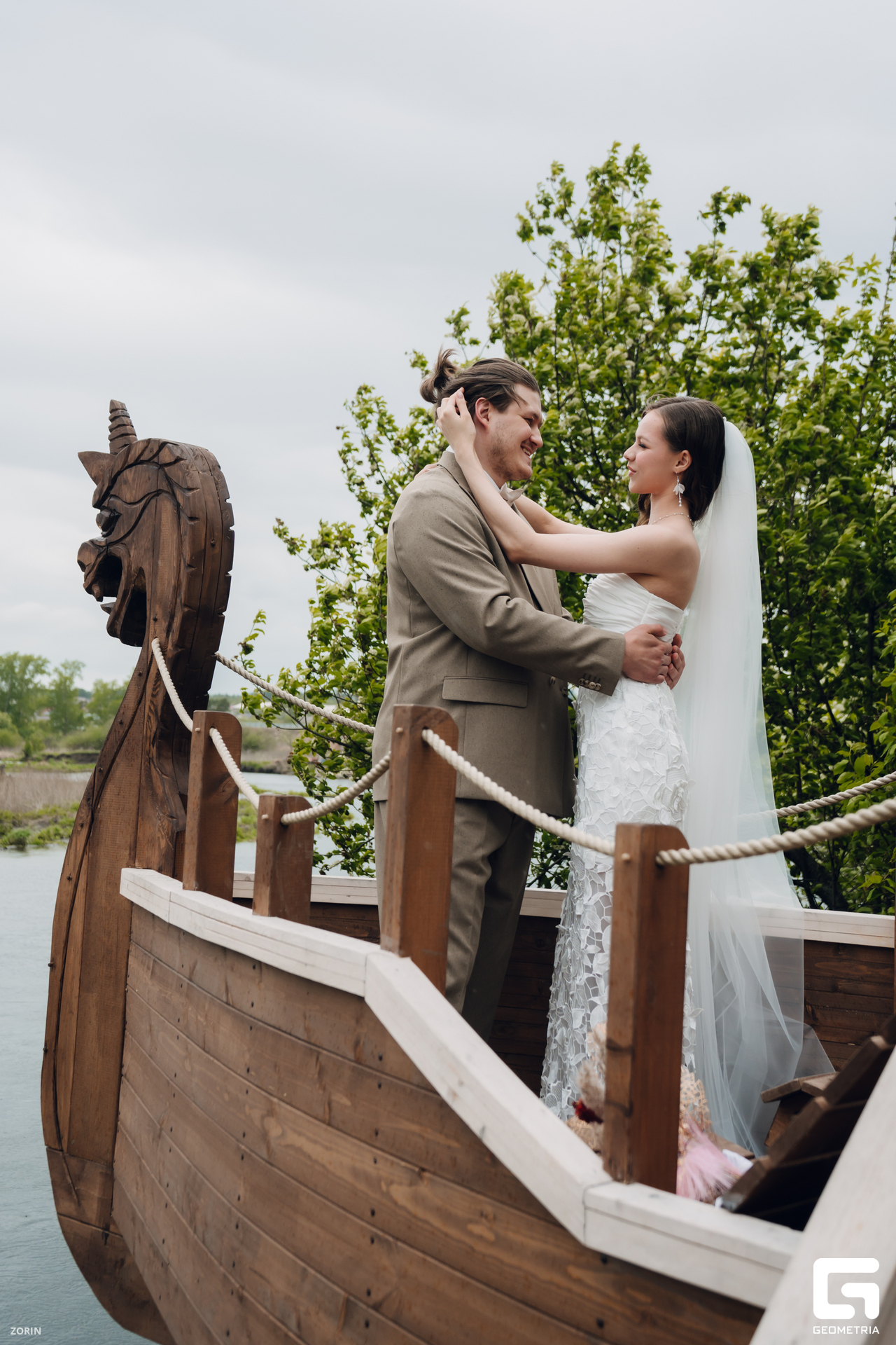 005-16-01-32-20-05-25- Zorin.jpg