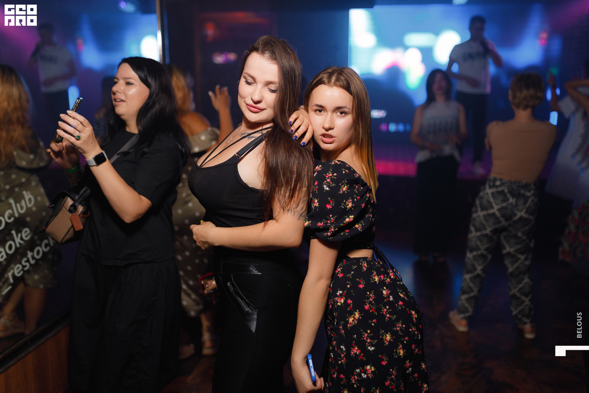 Friday party 22