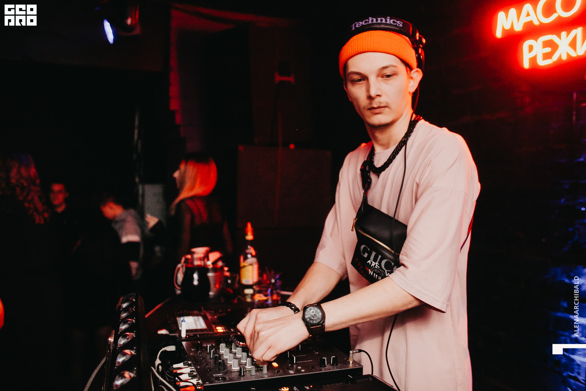 2021-02-14 00-57-03_alenaarchibald_009.JPG