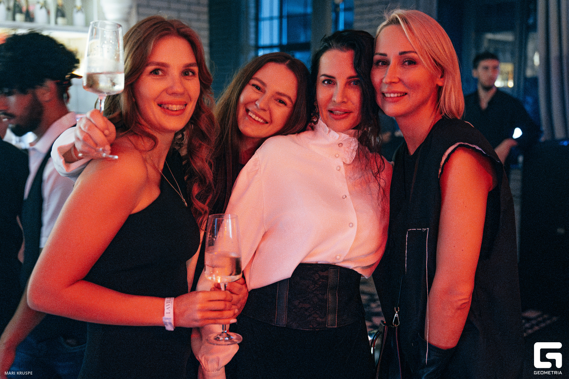 MARI6932-Улучшено-Ум. шума.jpg