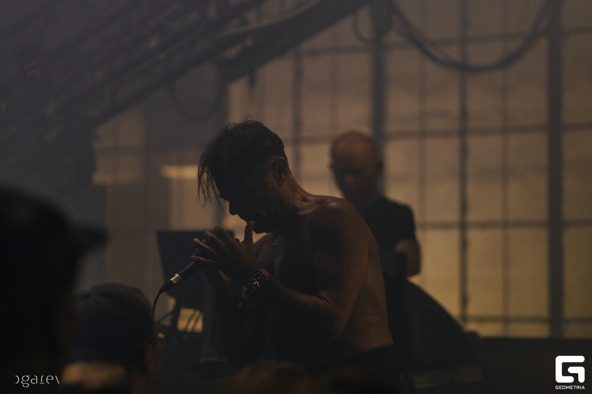 OUTLINE 2024-427-205.jpg