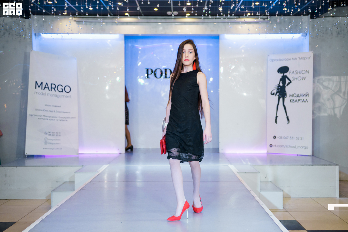 Podium - Відкритий урок Школи MARGO  Fashion show "Модний квартал" Ч2 9