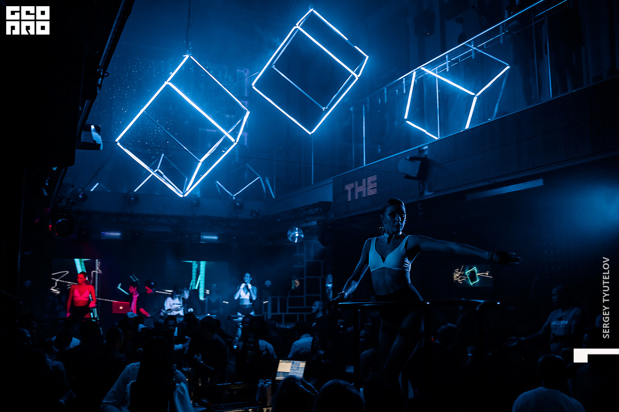 THE TOP CLUB WKND 25