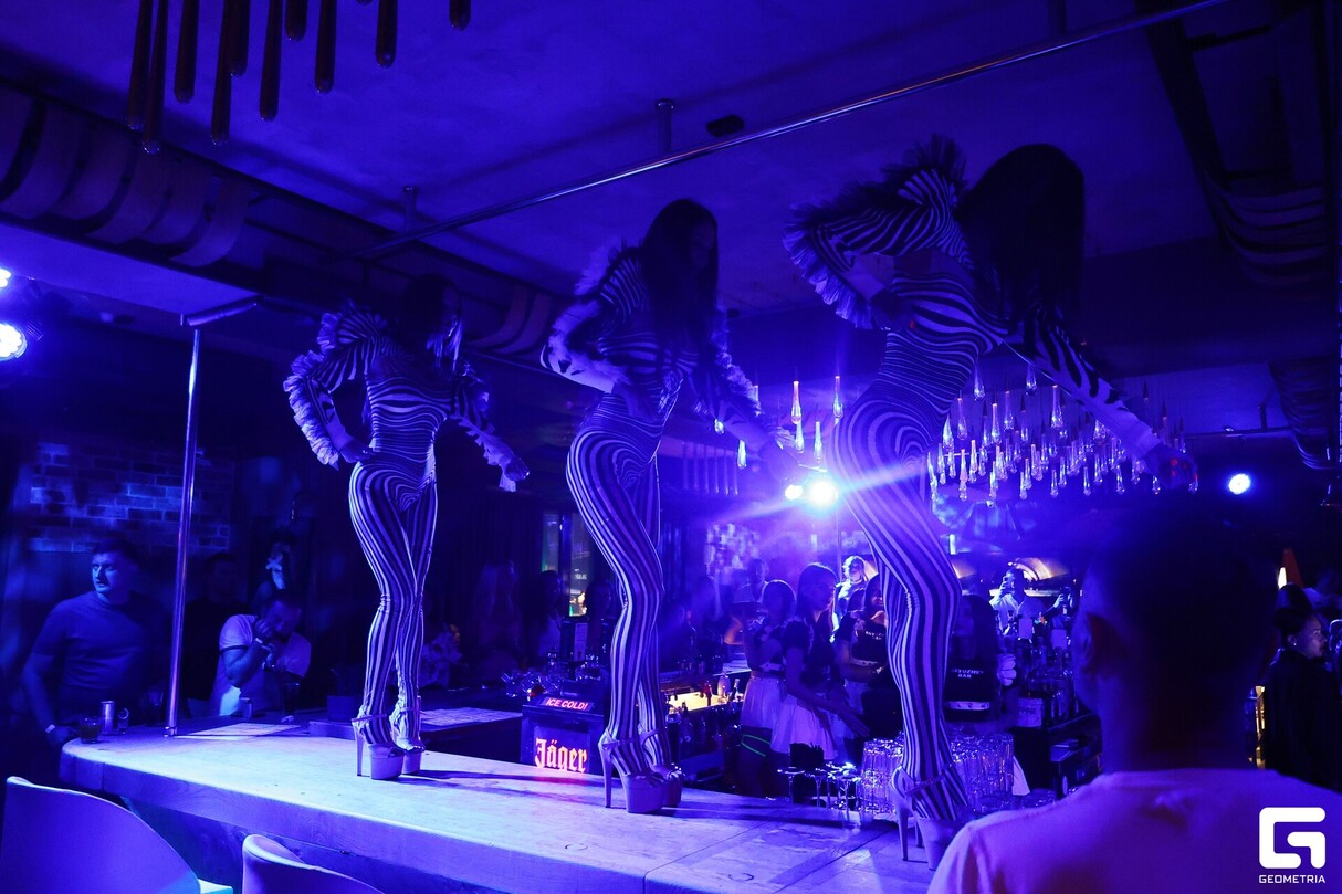 MERCH в BESTUZHEV BAR 17