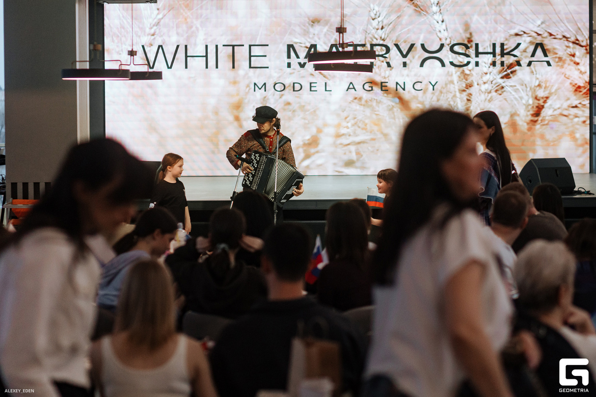White Matryoshka ШОУ-ПОКАЗ Русская душа 12