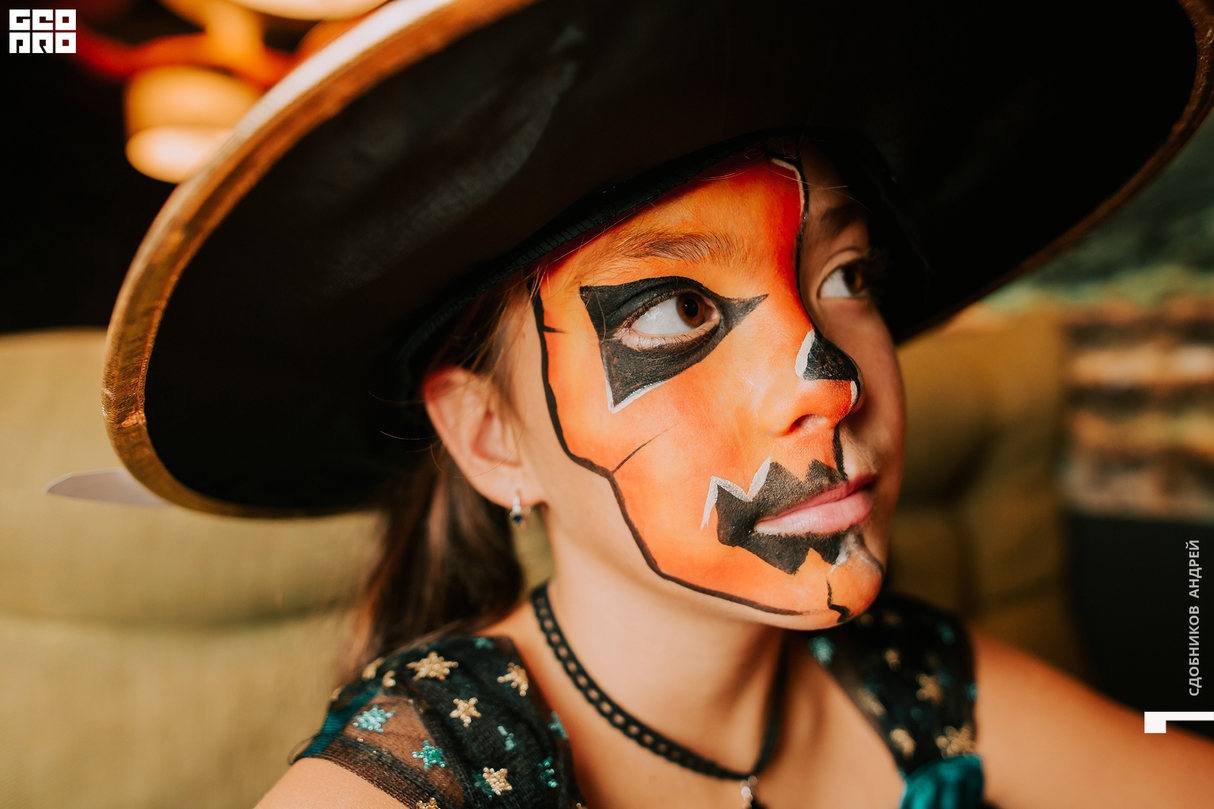 Maneki - HALLOWEEN 19