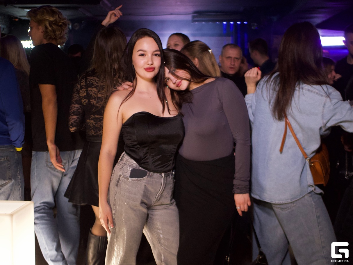 Saturday party 20