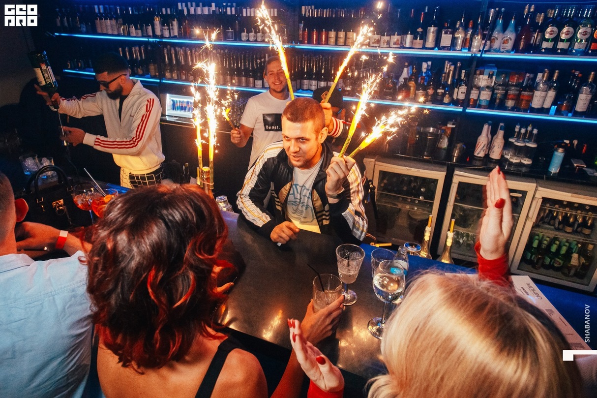 Saturday party 21
