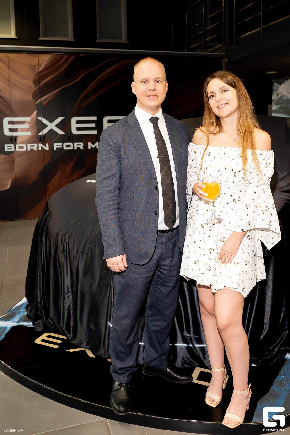 Закрытая презентация гибридного EXEED EXLANTIX ET 12