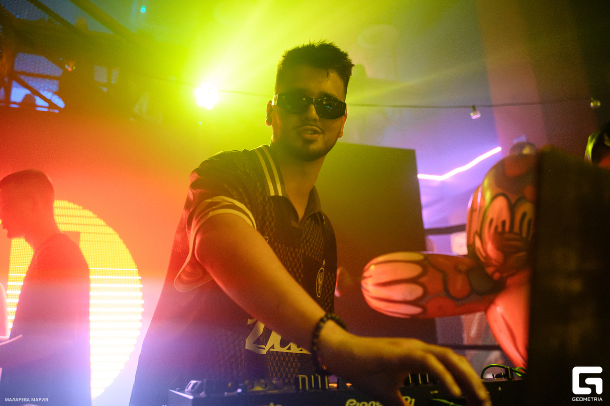 FUNKY PARTY 21