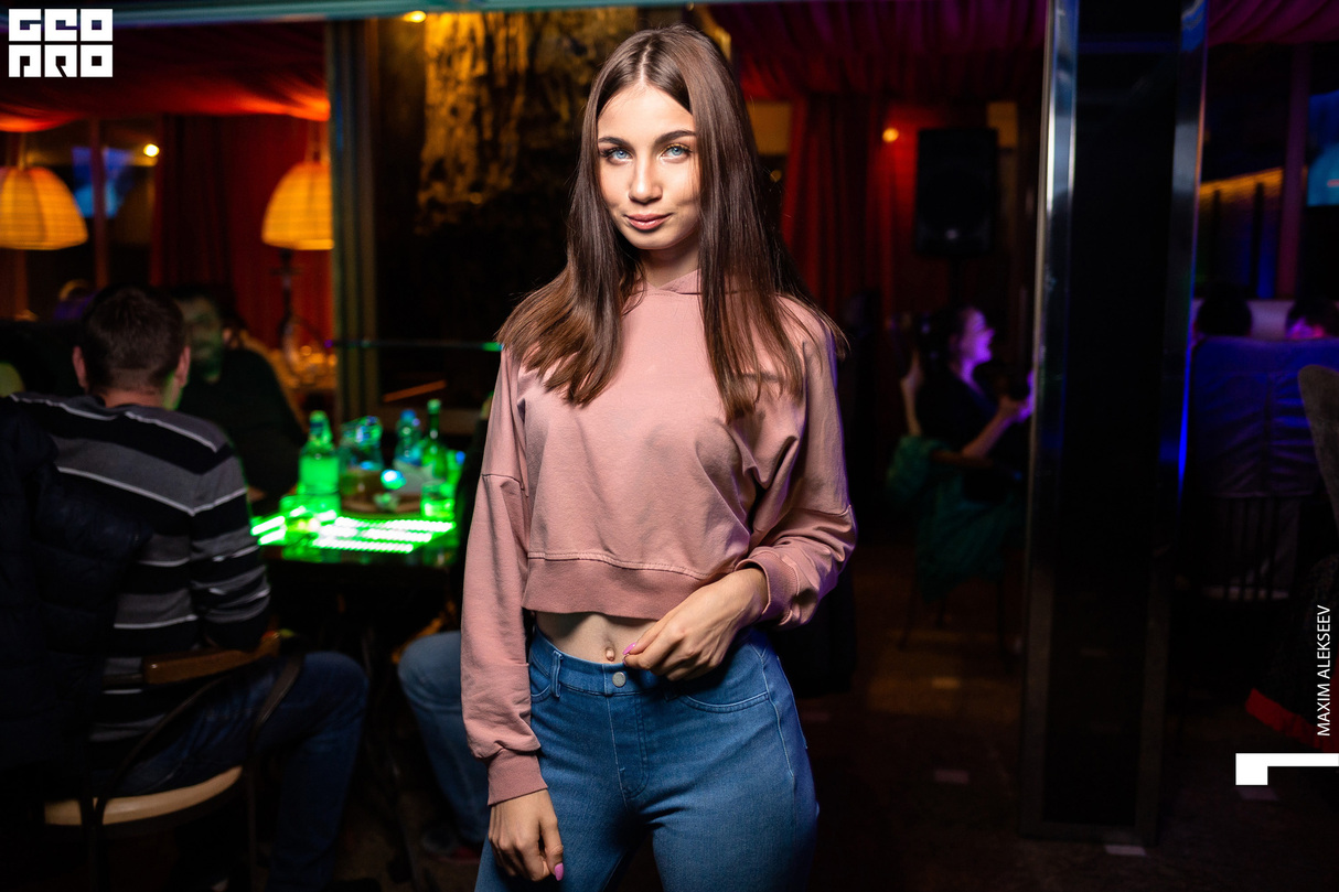 Суббота в кафе Люкс 20