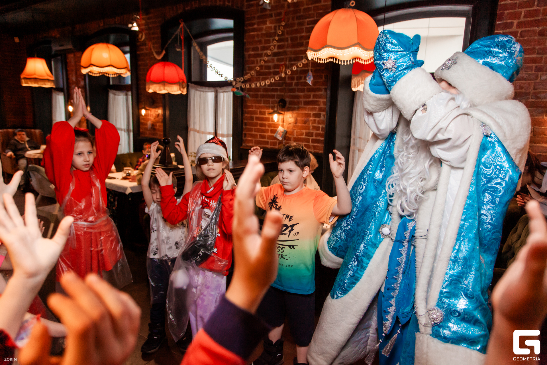 051-14-09-23-03-01-25- Zorin.jpg