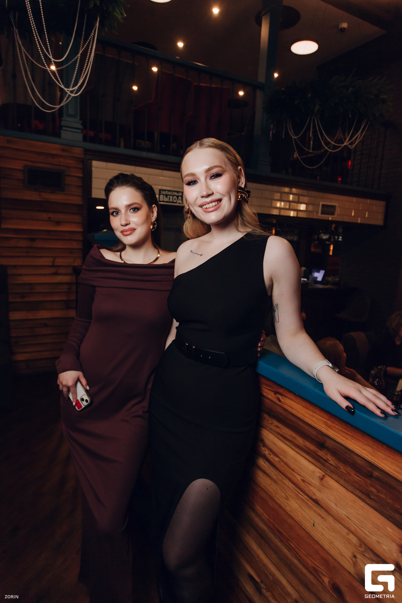 017-19-39-44-18-12-24- Zorin.jpg