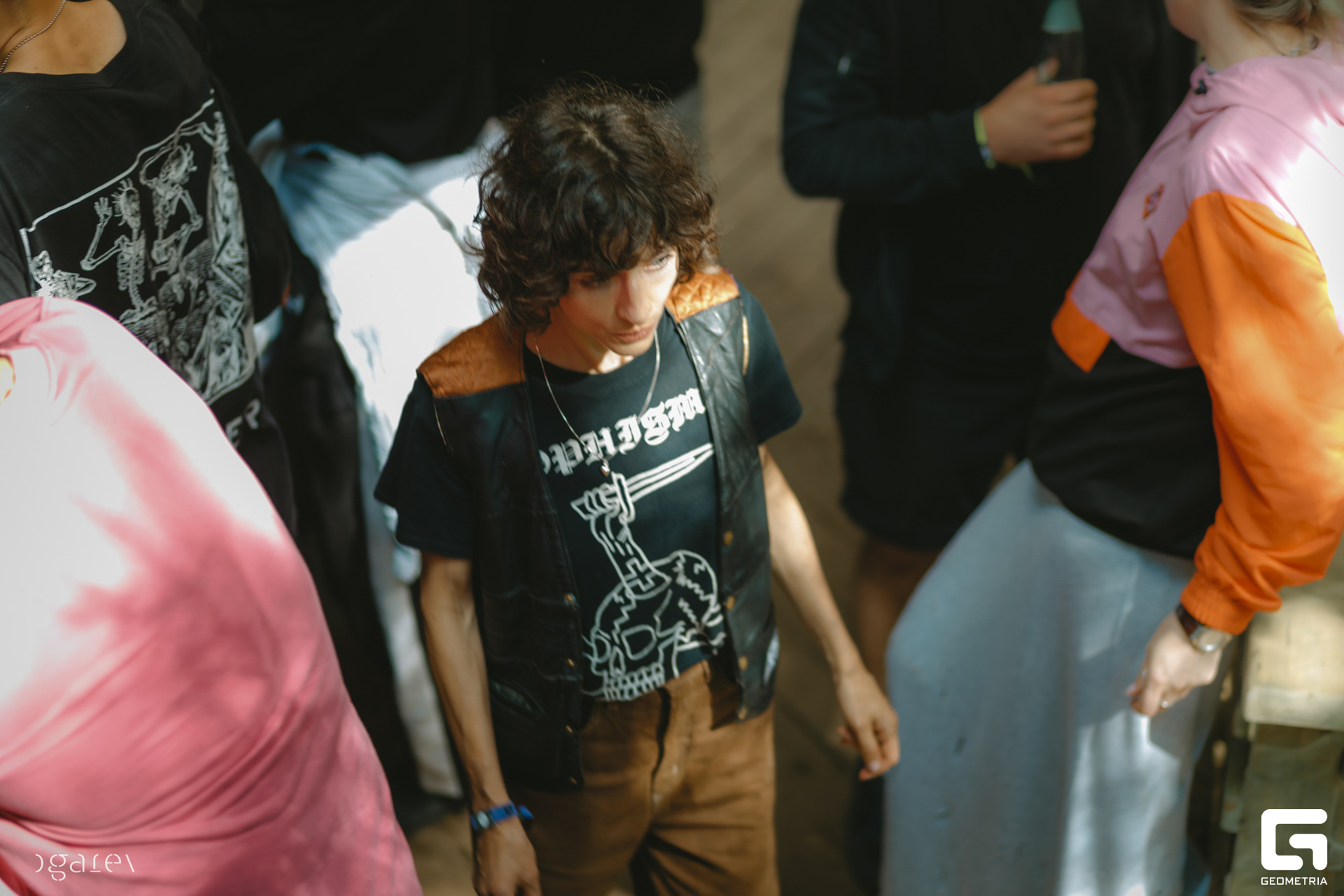 OUTLINE 2024-427-292.jpg