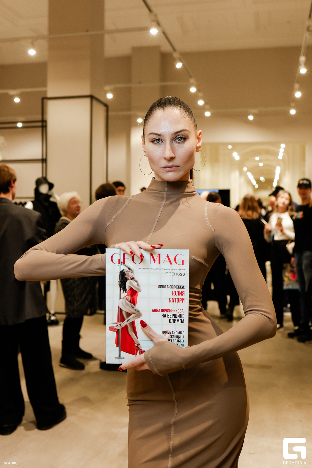 ПРЕЗЕНТАЦИЯ GEO MAG SPB В АРТ-ГАЛЕРЕЕ "КИРПИЧИ" 30