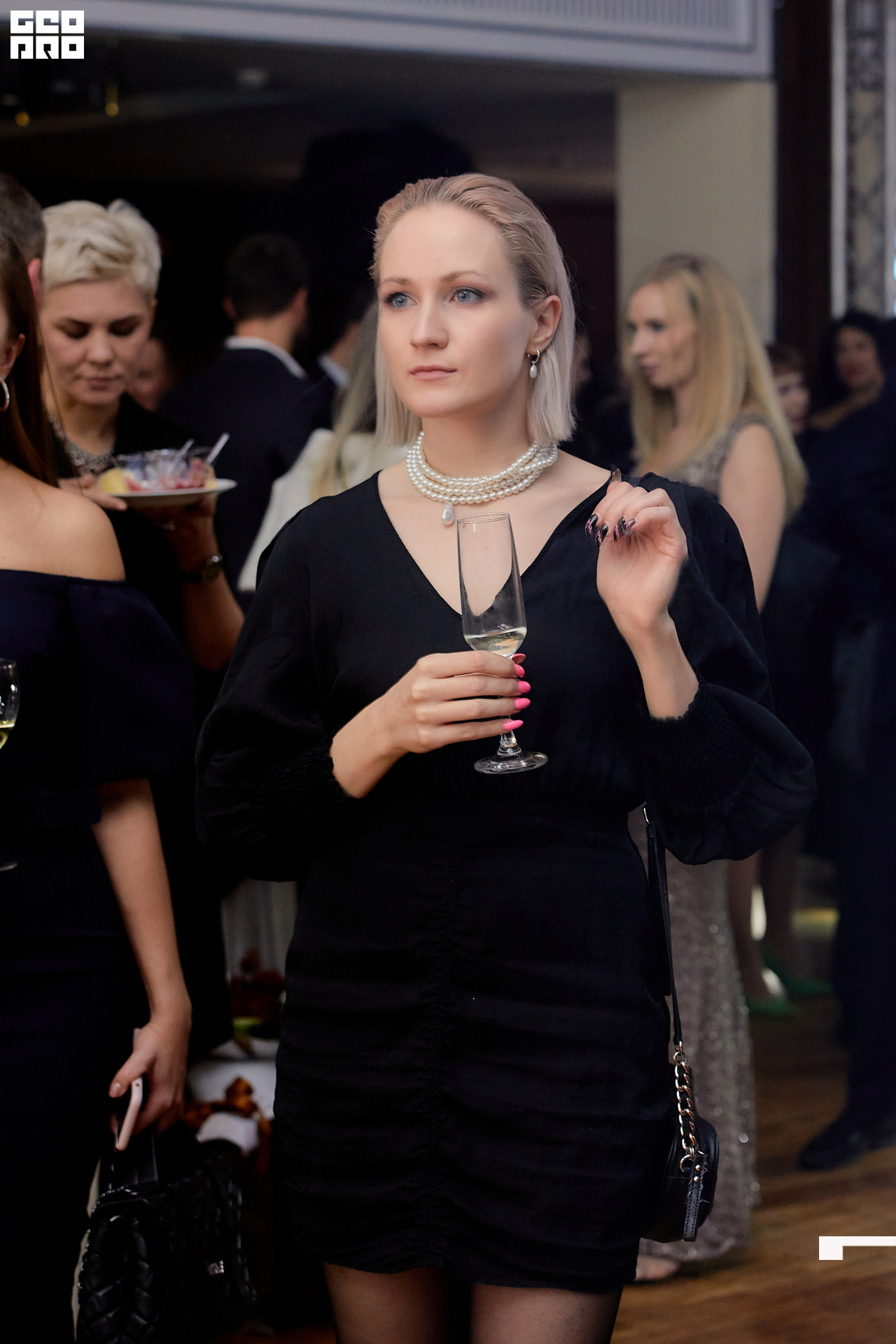 434_21-12-09 ISAEVA KASHIN SHVETS.jpg