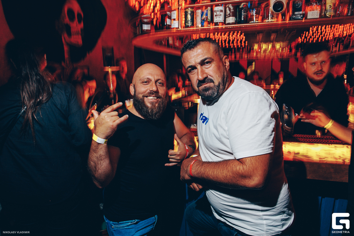 LOS SUPREMOS 9